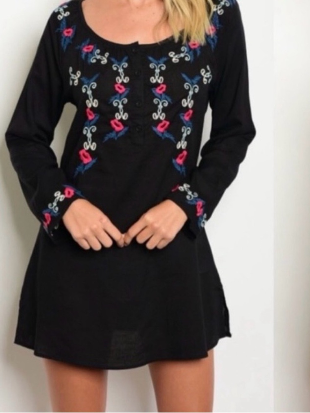 NWT Exquisite Embroidered Raised Detail Black Darling Flattering Black Dress